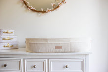 Little Lux Sleep 2-in-1 Baby Nest and Change Pod - White.
